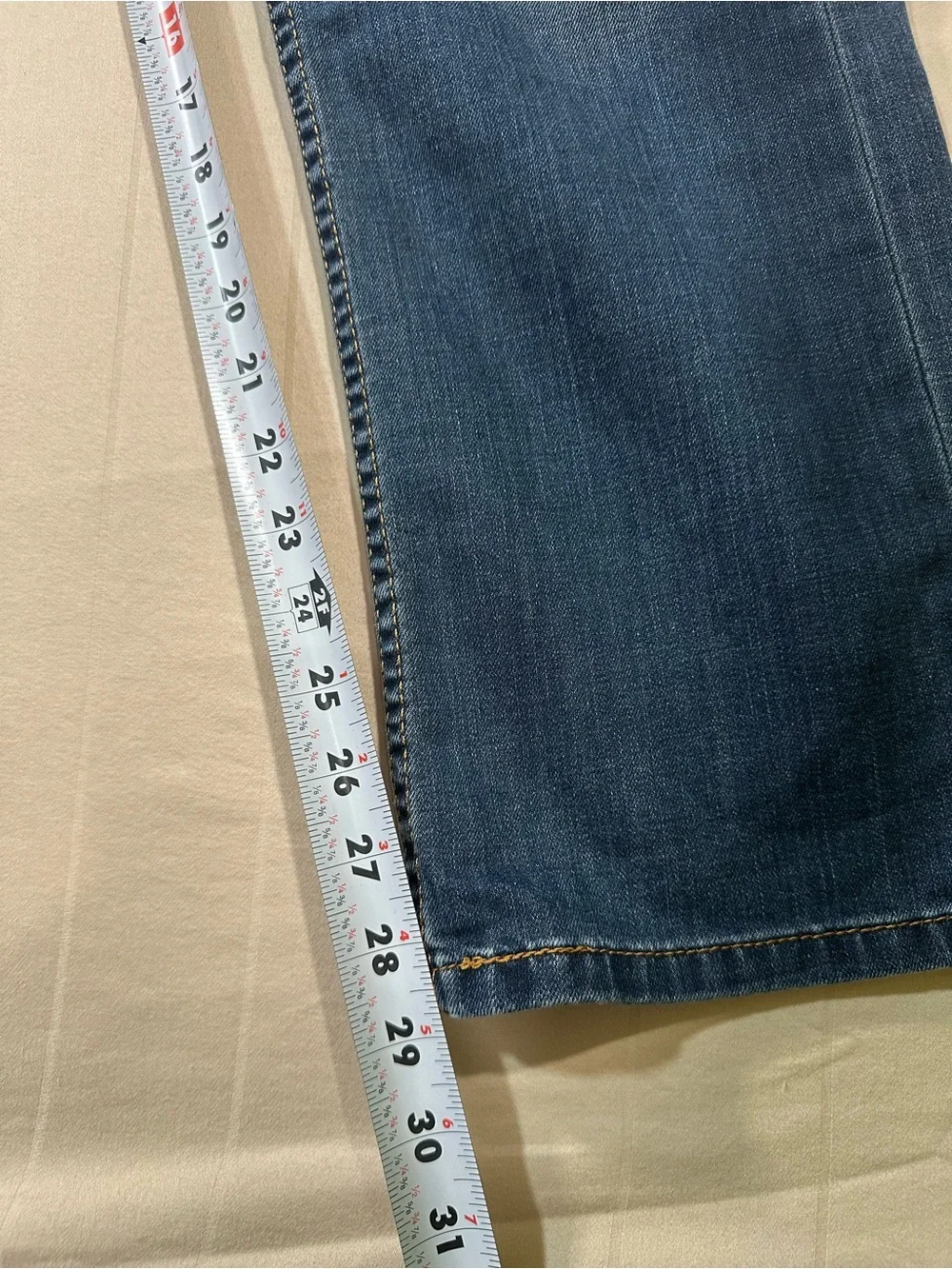 Levi’s 559 Relaxed Straight Jeans W31 L30 Medium Dark Wash EUC 2013 Vintage